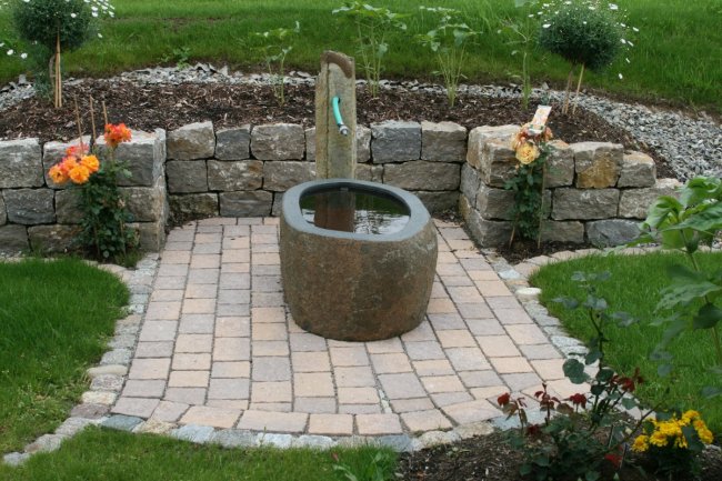 schöne Natursteinmauern aus dem Allgäu